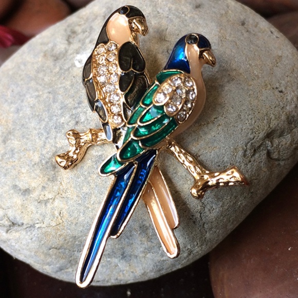 Parrot Brooch / Pin back -2 Parrots Crystals Enamel Each with Claws. #1 - Picture 4 of 8